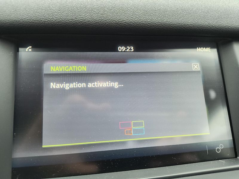 Land Rover Discovery Sport 2.0 TD4 4X4 NAVI/AC/KAMERA/ALU - fotka 39 z 43