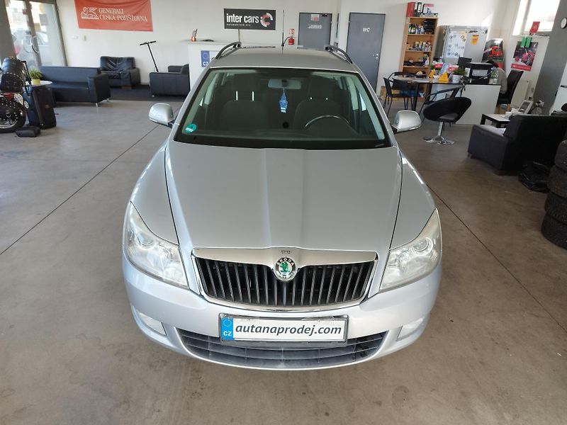 Škoda Octavia (2010) 1,6TDi 77KW KLIMA ALU NAVI - fotka 3 z 21