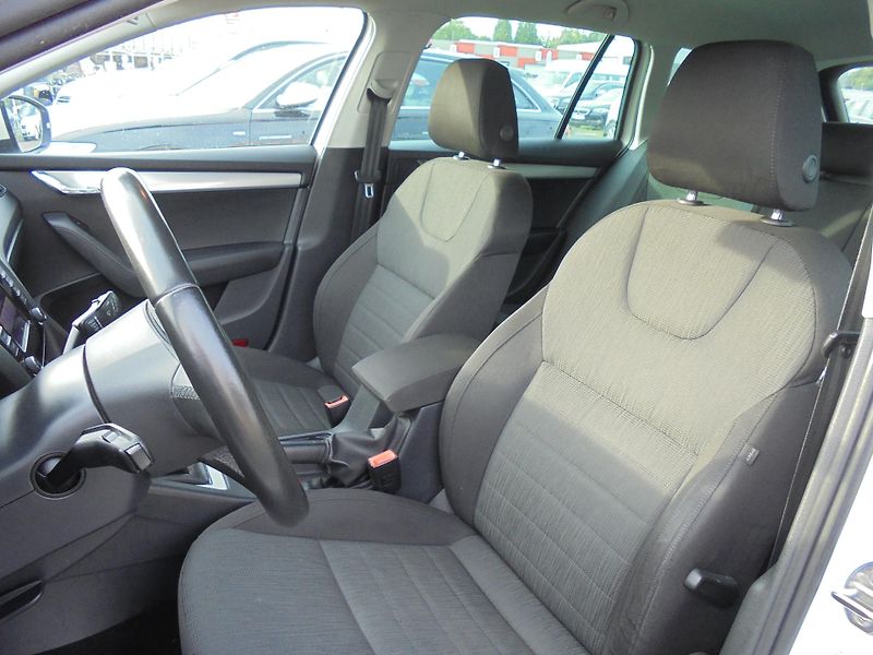 Škoda Octavia (2015) 2.0TDI-110 KW -ČR-ALU-SERVISKA - fotka 10 z 11