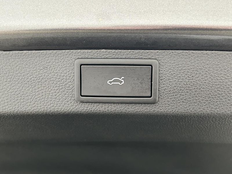 Škoda Karoq 2.0 TDI 4x4 Top selection - fotka 29 z 29