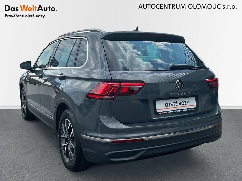 Volkswagen Tiguan (2020) 1.5 TSI Life - fotka 21 z 32