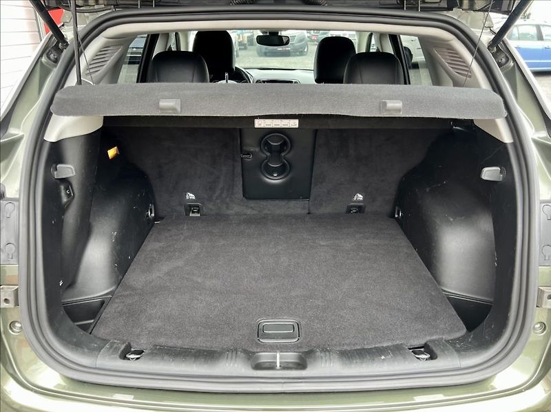 Jeep Compass 1,4 m-Air LIMITED my19 - fotka 15 z 45