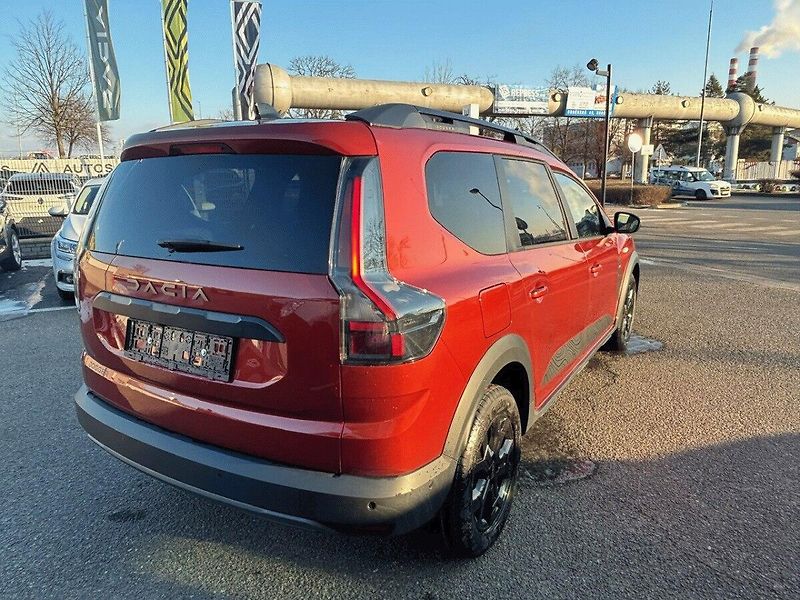 Dacia Jogger (2026) Extreme TCe 110 5 míst - fotka 5 z 24