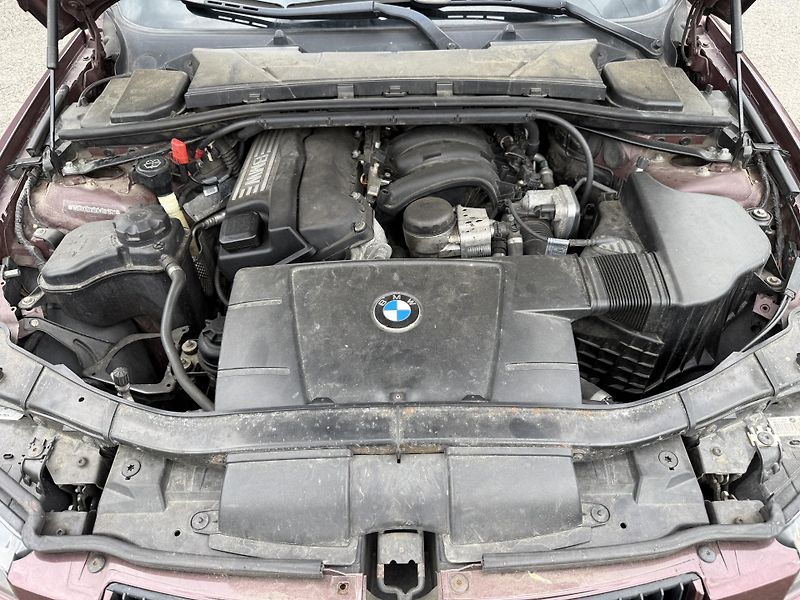 BMW Řada 3 2,0i  Navigace - fotka 21 z 21