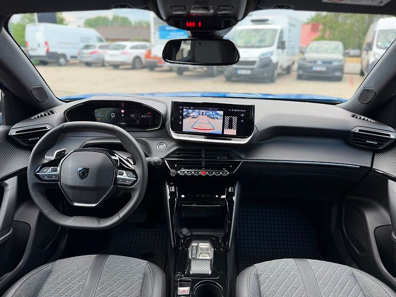 Peugeot 2008 ALLURE Pack 1.2PT 130 EAT8 - fotka 19 z 29