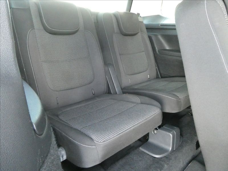 Volkswagen Sharan 2,0 TDi 110kW 7.míst, serviska - fotka 27 z 44
