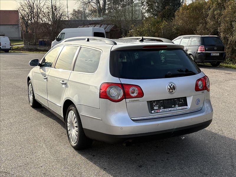 Volkswagen Passat 1,4 TSi 90kW,PDC,Výhřev,OrigKm - fotka 29 z 29