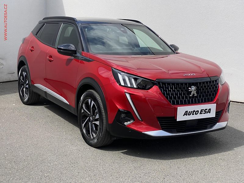 Peugeot 2008 (2021) 1.2 PT, GT, navi, kamera - fotografie inzerátu