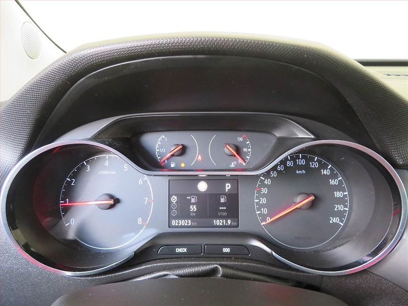 Opel Crossland X (2024) Elite 1.2 Turbo, Automat - fotka 11 z 17