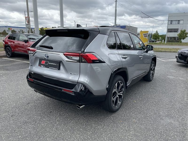 Toyota RAV4 2.5 Plug-in Hybrid ODBĚR 7/26 - fotka 3 z 30
