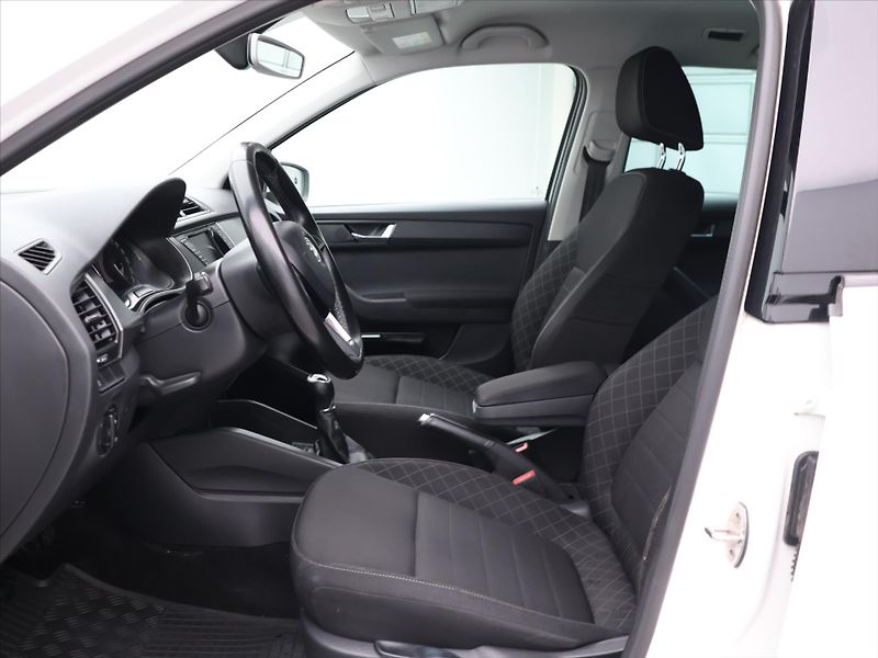 Škoda Fabia 1,2 TSI 81kW Style CZ DPH - fotka 10 z 26