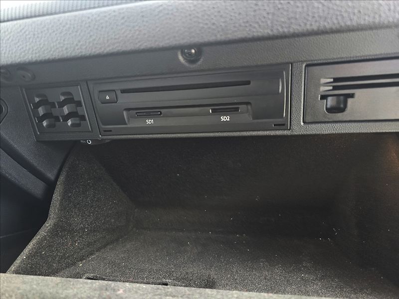 Volkswagen Golf VII 1,4TSi R-Line NAVI ALU - fotka 36 z 43