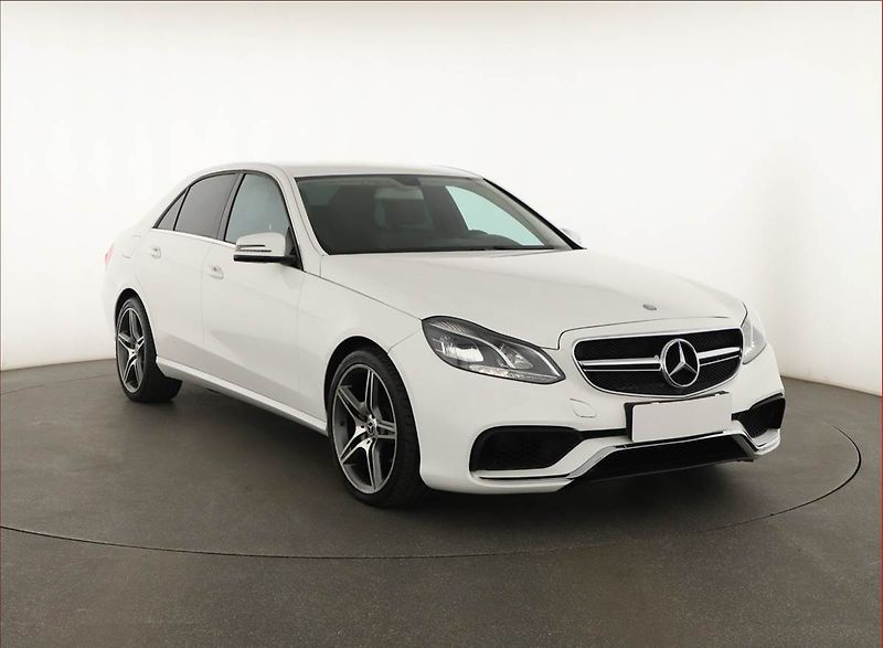 Mercedes-Benz Třídy E (2016) E 200 BlueTEC, Automat, Kůže - fotografie inzerátu