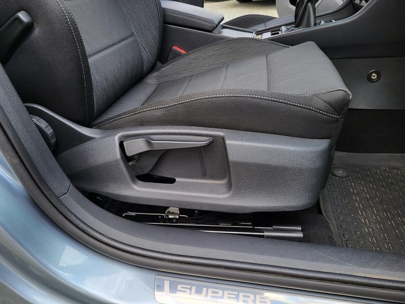 Škoda Superb III 2.0 TDi 110kW AMBITION *ČR - fotka 25 z 44