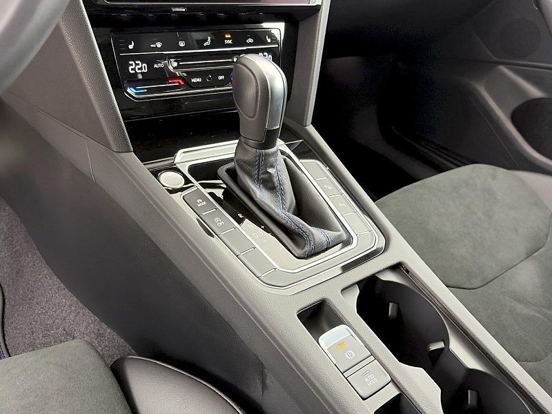 Volkswagen Arteon (2024) R 2.0 TSI 235kW 4Motion DSG - fotka 26 z 38