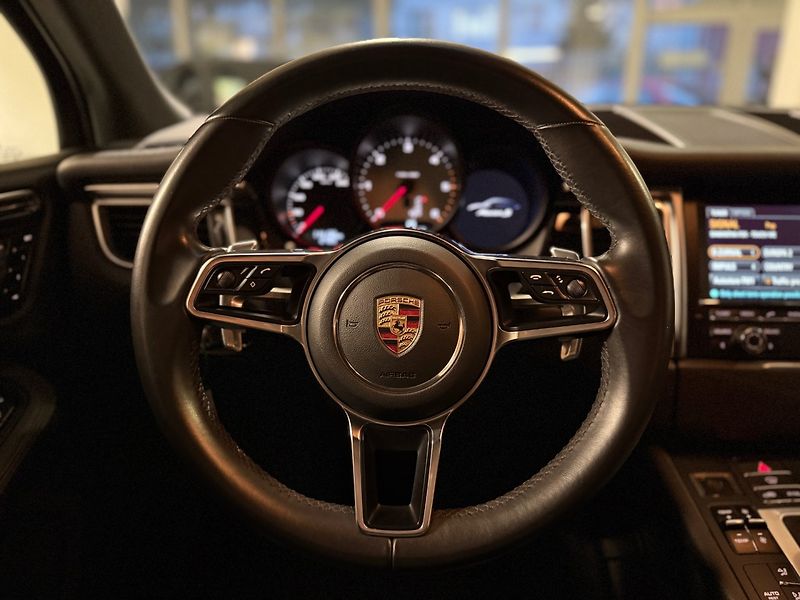 Porsche Macan (2014) S 3.0 V6 190 kW - fotka 14 z 24
