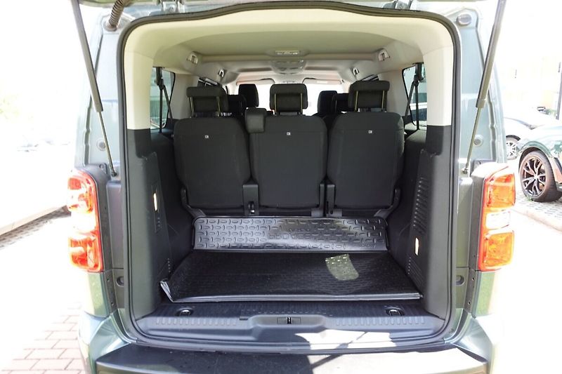 Toyota ProAce Verso 2.0 Diesel 144 6 MT 5D L2 Fami - fotka 14 z 33