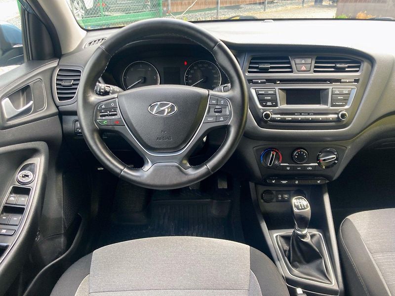 Hyundai i20 1,1CRDi (55kW)*TAŽNÉ ZAŘÍZENÍ* - fotka 7 z 17