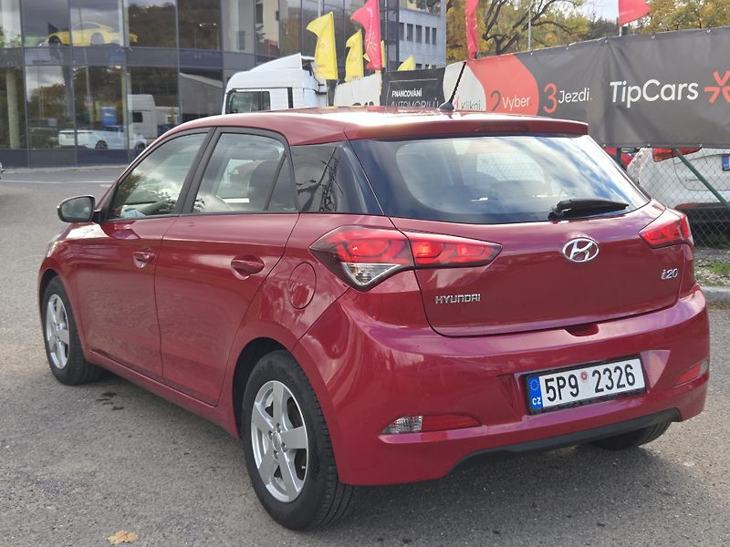 Hyundai i20 1,2i  lze i na splátky všem! - fotka 6 z 11