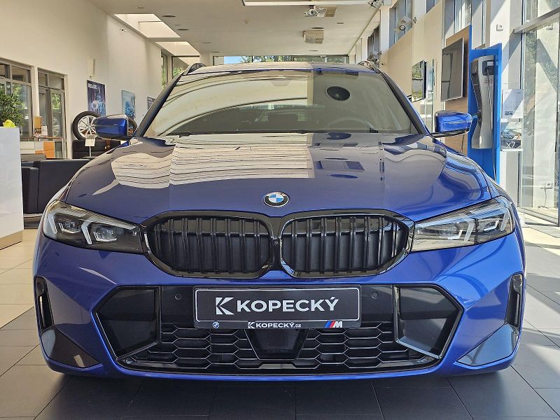 BMW Řada 3 320d xDrive M paket - fotka 2 z 34