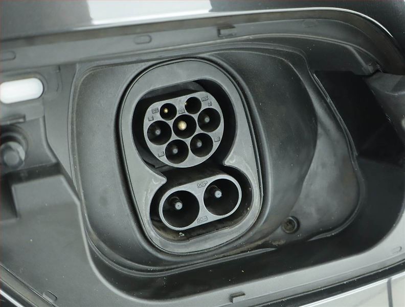 Volkswagen ID.3 (2020) Pro (62 kWh), SoH 88% - fotka 18 z 19