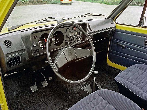Volkswagen Golf první generace.