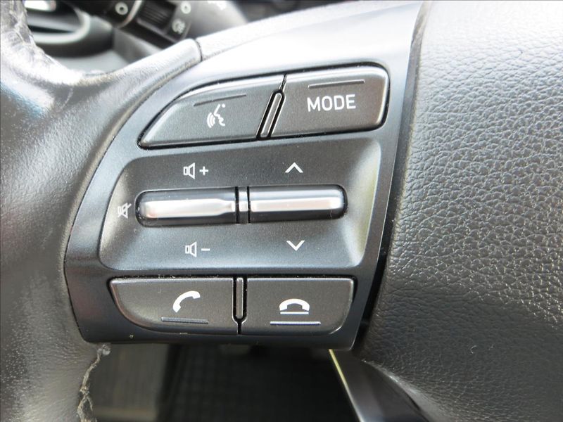 Hyundai i30 1,5 T-GDI mHEV Family Smart - fotka 23 z 28
