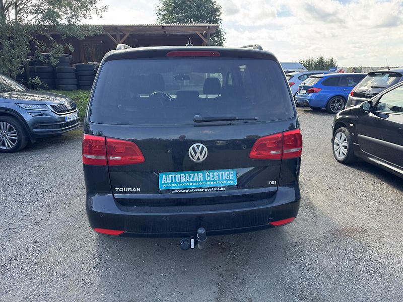 Volkswagen Touran 1.4 TSI ZARUKA NA KM - fotka 4 z 11