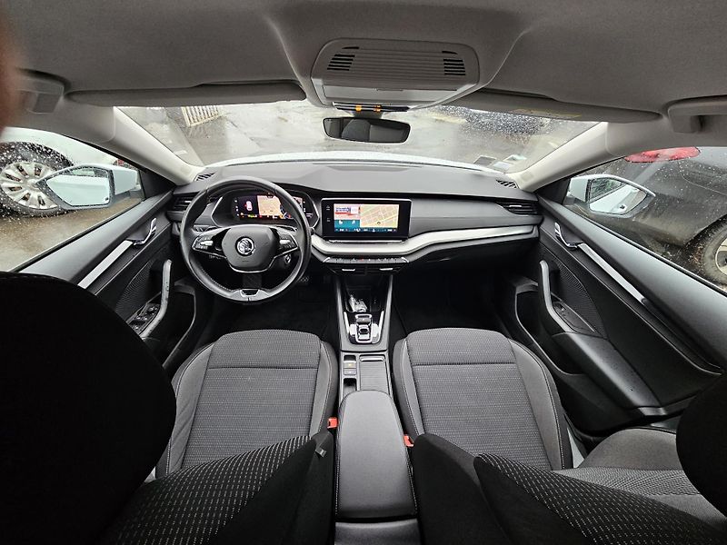 Škoda Octavia 2.0TDI 110kW kombi automat  - fotka 20 z 31