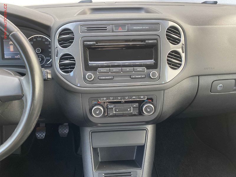 Volkswagen Tiguan (2012) 2.0 TDi, Sport&Style, park. - fotka 12 z 16