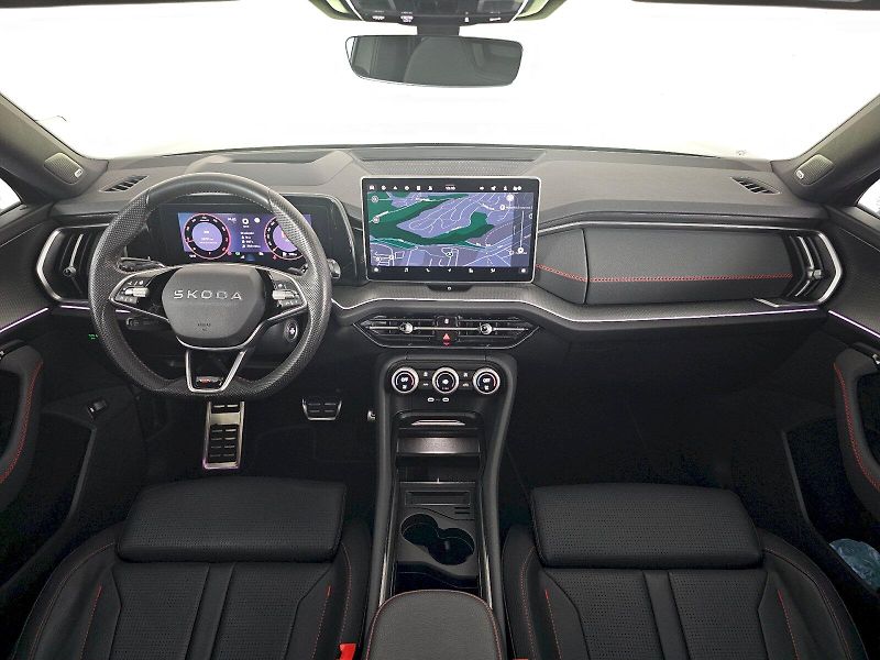 Škoda Kodiaq (2025) 2.0TSI RS 195kW DSG 7S PANORAM - fotka 8 z 29
