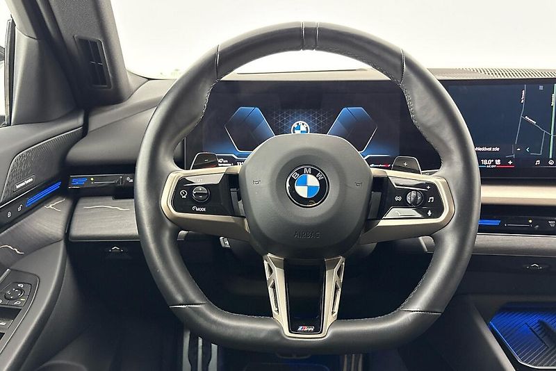 BMW Řada 5 řady 5 | 520d xDrive - fotka 20 z 24