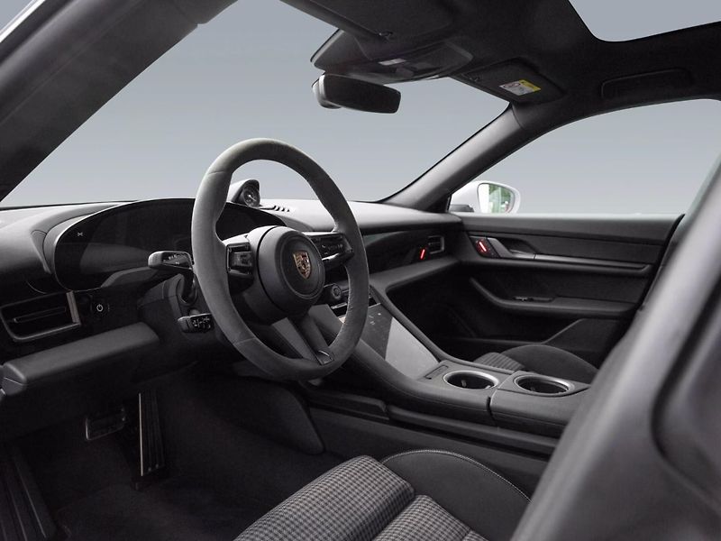 Porsche Taycan 4S Cross Turismo BOSE Matrix - fotka 13 z 23