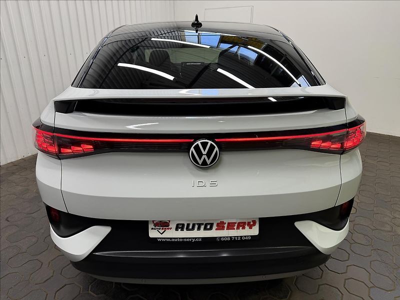 Volkswagen ID.5 150kW PRO PERF. PANO TČ MATRIX - fotka 7 z 46