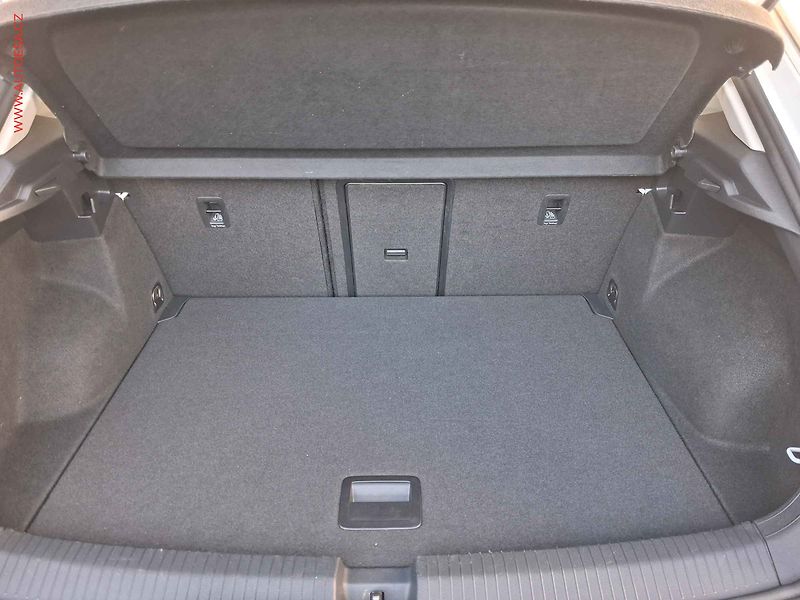Volkswagen T-Roc (2019) 1.5 TSi, Comfortline, TZ - fotka 7 z 16