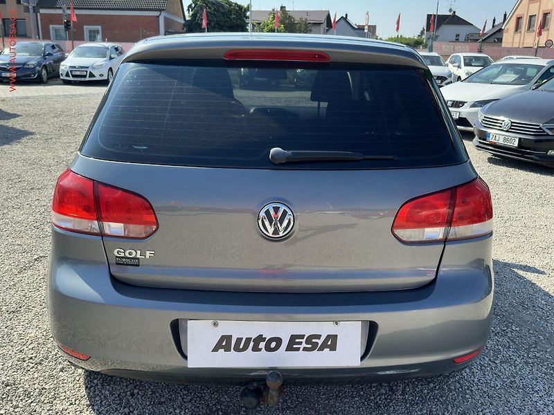 Volkswagen Golf (2010) 1.4i, ČR, AC, TZ - fotka 5 z 16