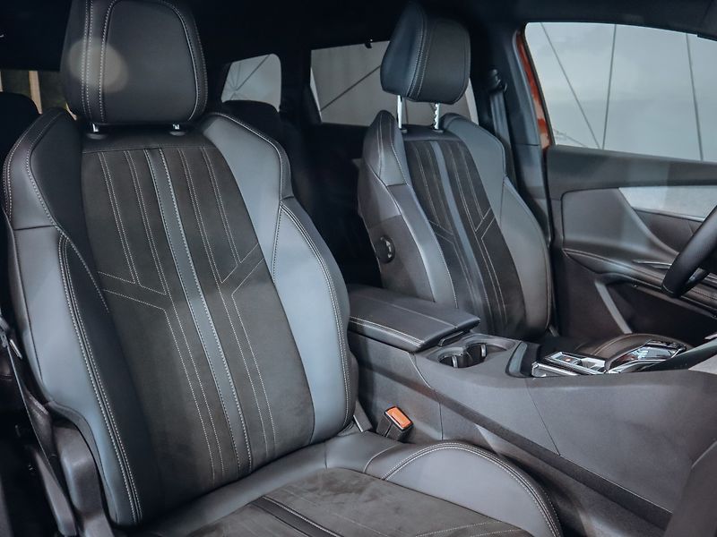 Peugeot 5008 1.6 PureTech GT-line - fotka 23 z 29