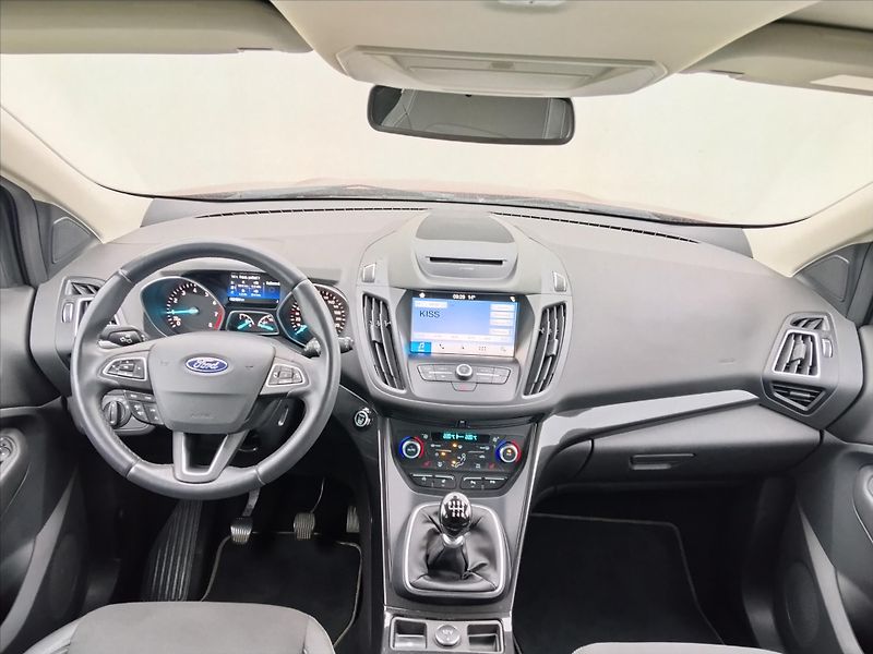 Ford Kuga 1,5   ECOBOOST 110Kw TITANIUM - fotka 5 z 29