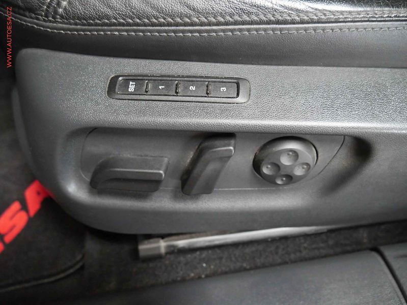 Škoda Octavia (2011) 2.0TDI, ČR, DSG - fotka 20 z 23