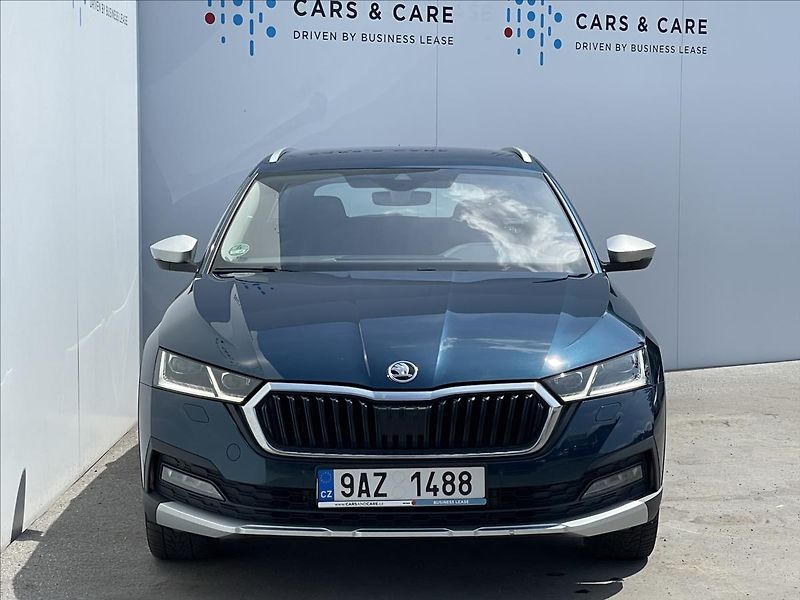 Škoda Octavia 2,0 TDI DSG 4x4 Scout TAŽNÉ - fotka 22 z 24