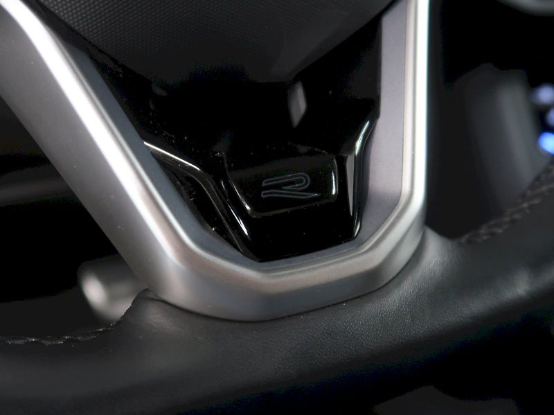 Volkswagen Taigo (2023) R-LINE 1.0TSI 81KW DSG NAVI - fotka 21 z 37