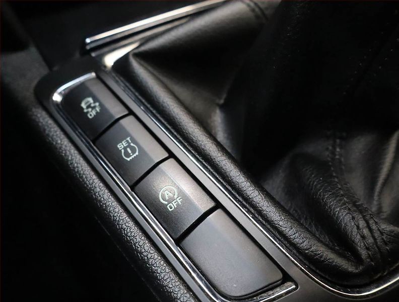Škoda Superb (2015) Style 2.0 TDI, Navi, Xenony - fotka 18 z 22