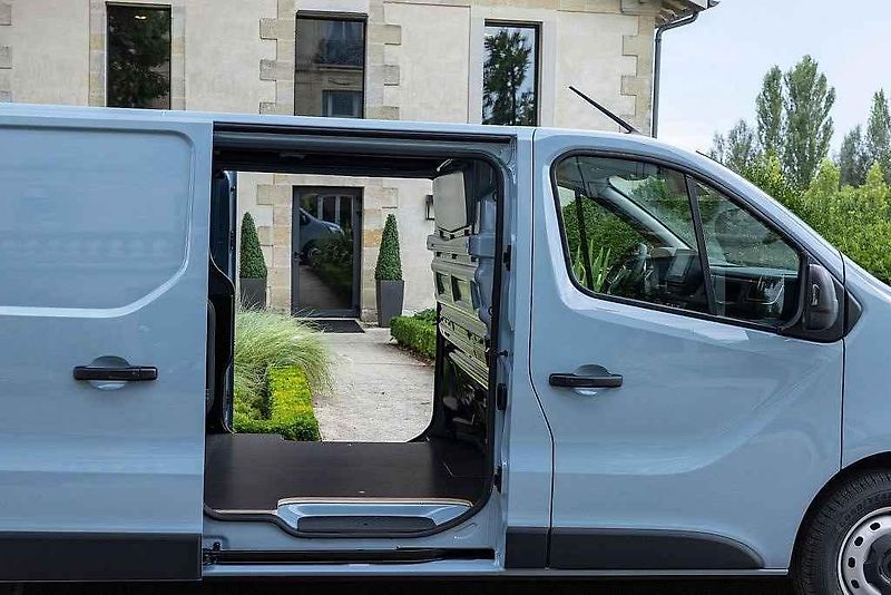 Trafic doplňuje řadu elektrických dodávek Renaultu