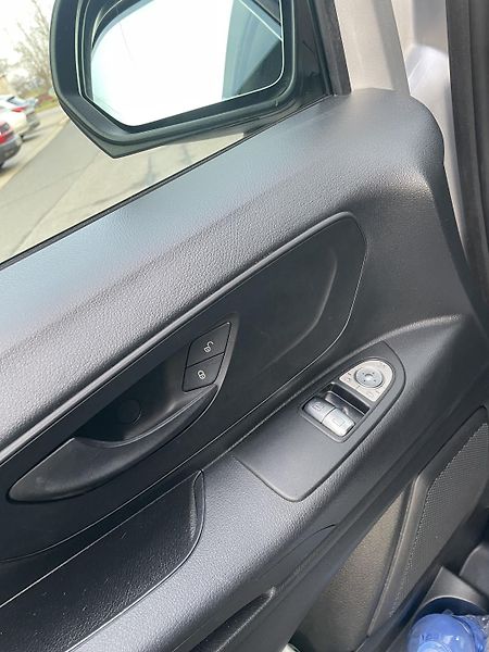 Mercedes-Benz Vito (2022) Tourer 116 XL PRO 9 mist - fotka 9 z 10