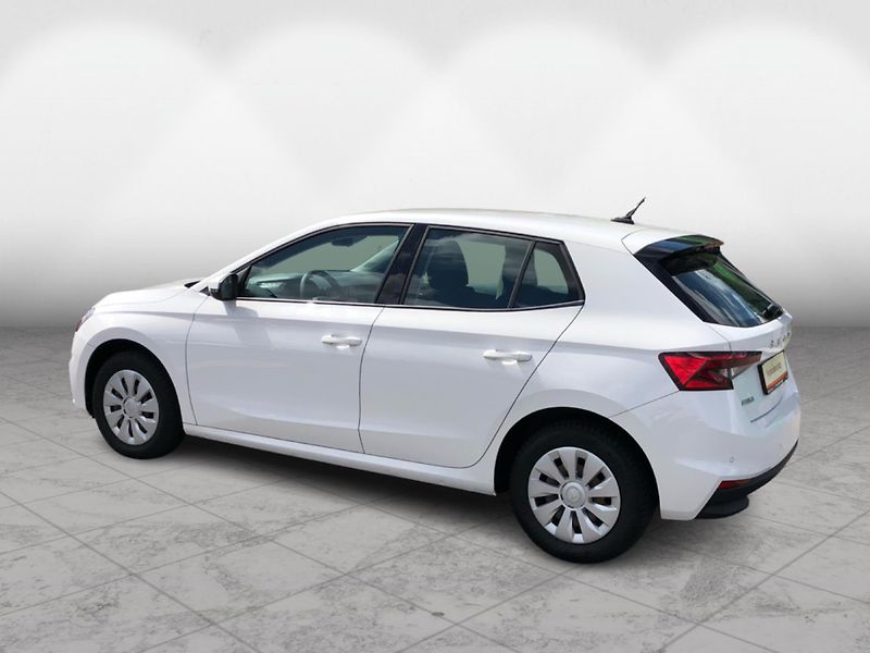 Škoda Fabia 1.0 MPi ACTIVE - fotka 7 z 28