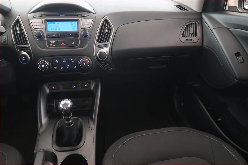 Hyundai ix35 (2015) 1.7 CRDi, Tempomat - fotka 8 z 17