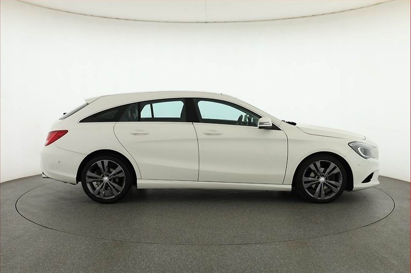 Mercedes-Benz CLA (2015) 180, Automat, Kůže, Navi - fotka 6 z 18