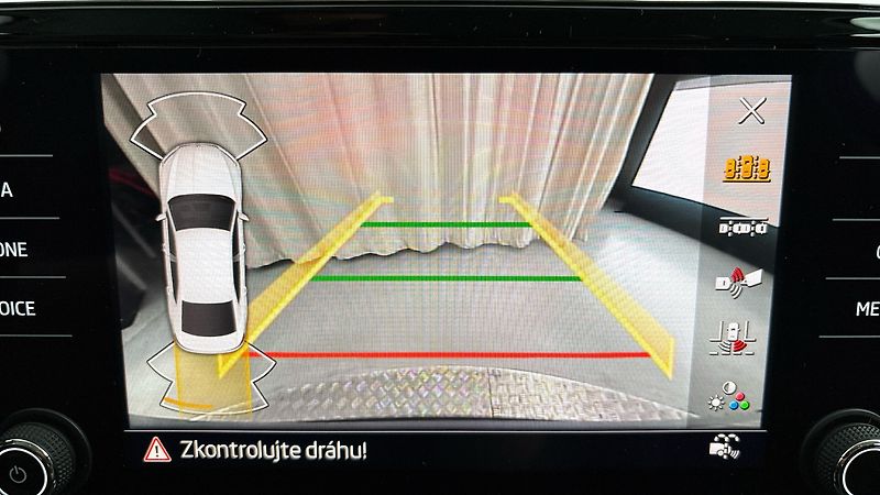 Škoda Superb 2.0 TSI DSG Style - fotka 12 z 31
