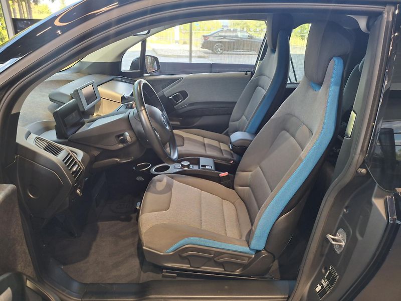 BMW i3 120Ah - fotka 8 z 17