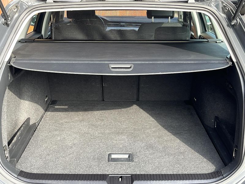 Volkswagen Passat (2021) VARIANT 4MOTION 2,0TDi 140kW - fotka 24 z 25
